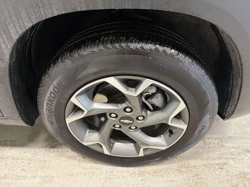 Certified 2025 Chevrolet Trax LT w/ LT Convenience Package image 14