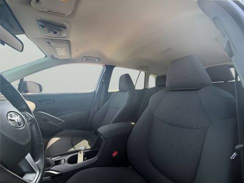Used 2024 Toyota Corolla Cross LE FWD image 12