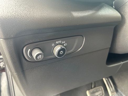 Certified 2023 Buick Envision Preferred w/ Sport Touring Package image 27