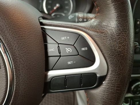 Used 2016 Jeep Renegade Latitude image 20