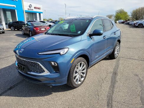 Used 2025 Buick Encore GX Avenir w/ Avenir Technology Package AWD/4WD image 6