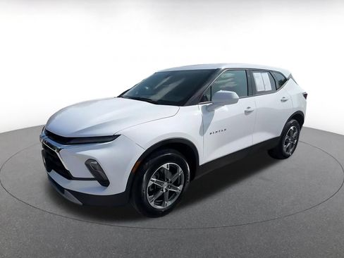 Used 2025 Chevrolet Blazer LT FWD image 6