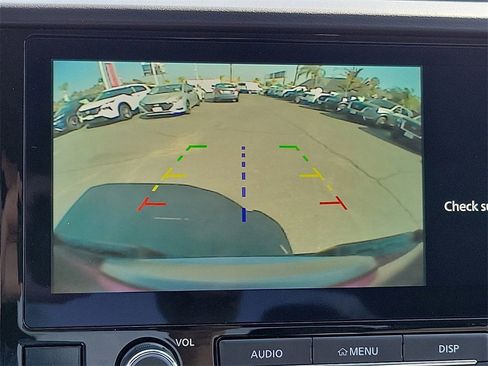 Used 2025 Nissan Frontier SV image 9