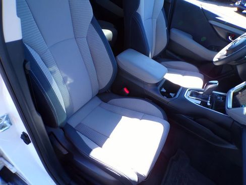 Certified 2025 Subaru Outback Premium AWD/4WD image 8