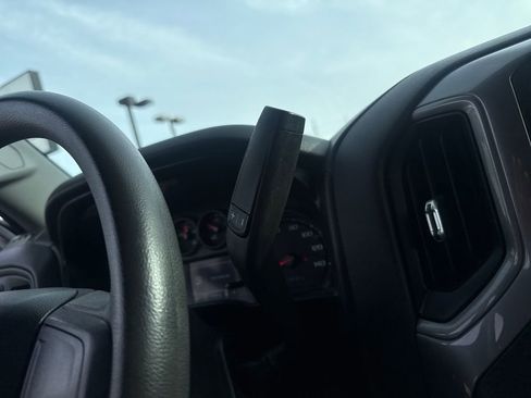 Used 2021 Chevrolet Silverado 1500 Custom image 24