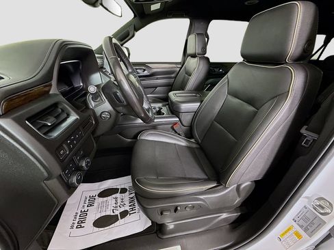 Used 2022 Chevrolet Suburban Premier AWD/4WD image 21