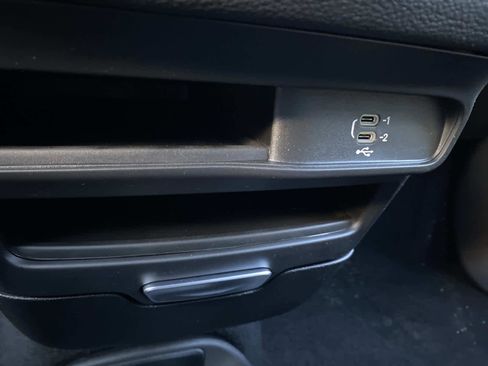 New 2026 Chrysler Pacifica Select image 14