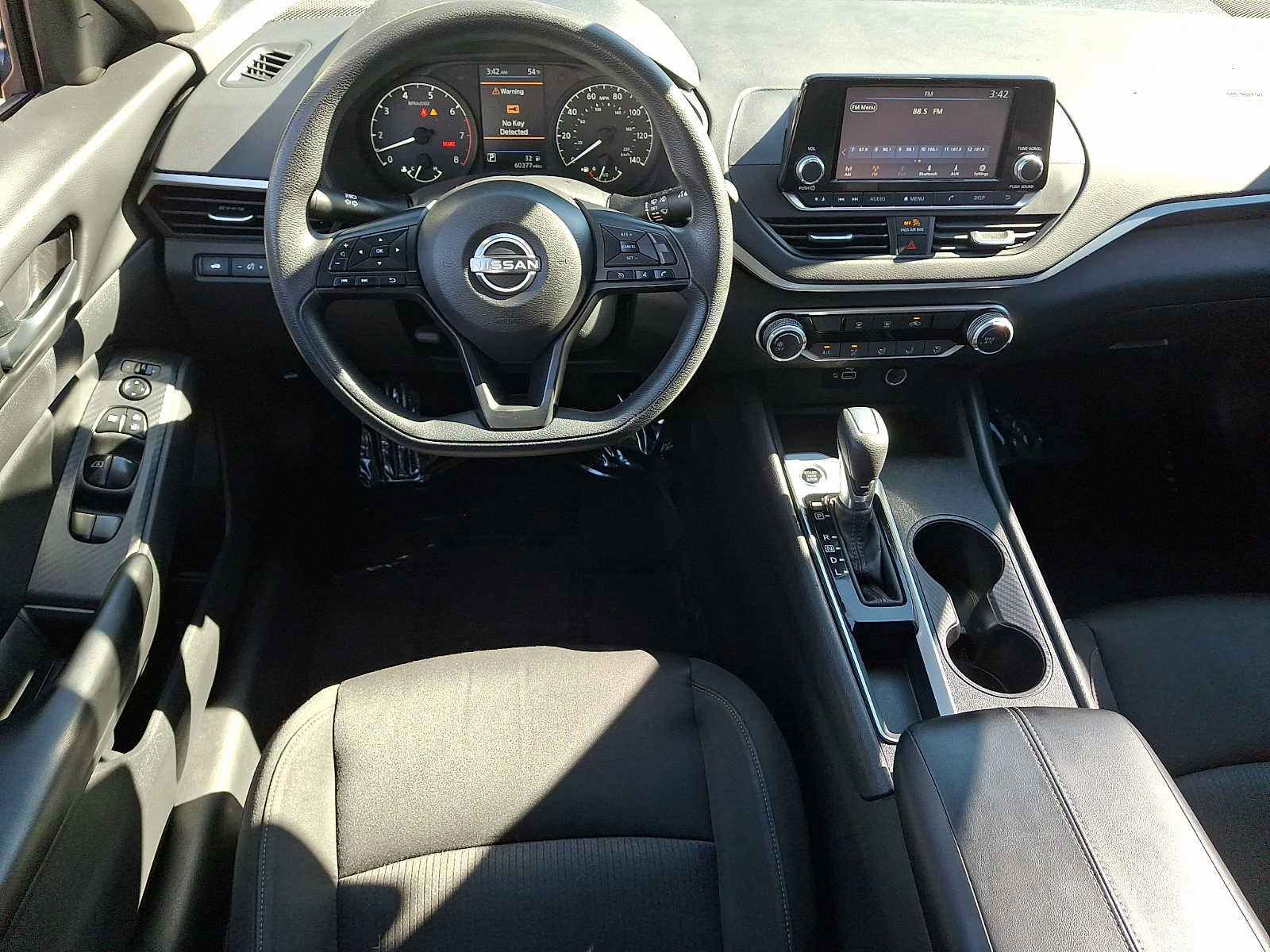 Used 2023 Nissan Altima 2.5 S FWD image 11