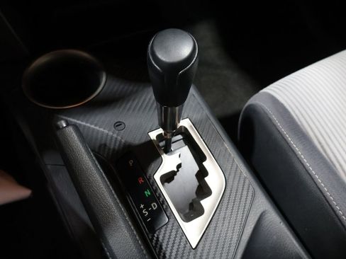 Used 2015 Toyota RAV4 XLE image 28