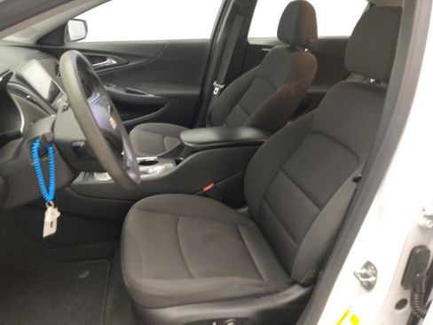 Used 2020 Chevrolet Malibu LS w/ Driver Confidence Package II image 17