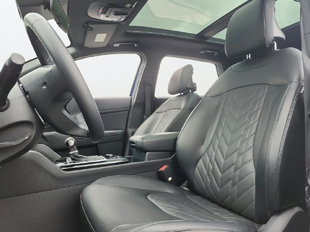 Certified 2024 Kia Sportage X-Line w/ X-Line Premium Package AWD/4WD image 12