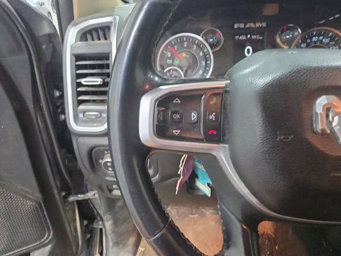 Used 2019 RAM 1500 Big Horn AWD/4WD image 10