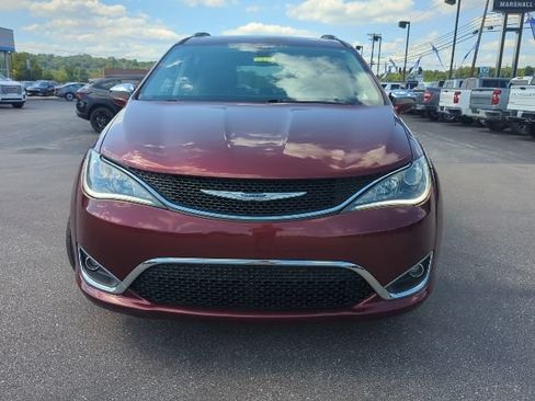 Used 2018 Chrysler Pacifica Limited FWD image 4