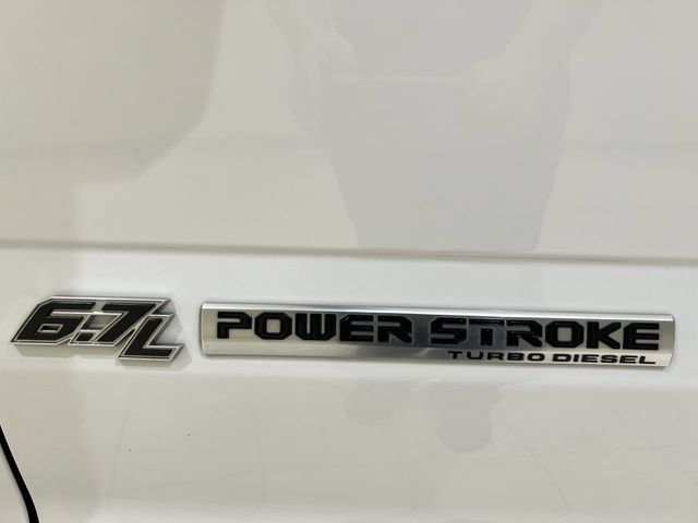 Used 2022 Ford F350 Lariat w/ Lariat Ultimate Package AWD/4WD image 28