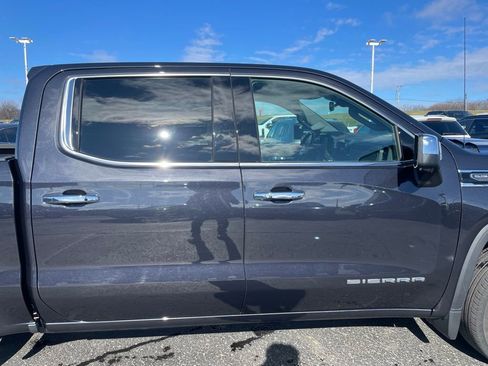 Used 2025 GMC Sierra 1500 SLT AWD/4WD image 28