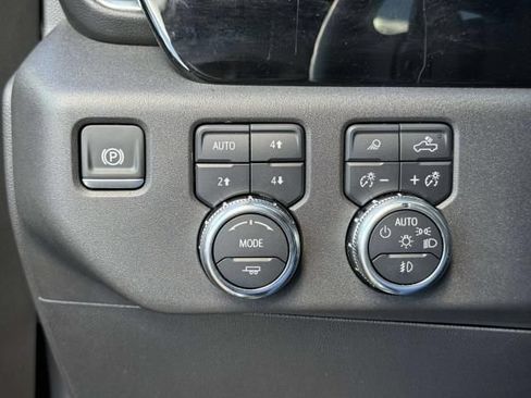 Used 2024 GMC Sierra 1500 Elevation w/ Elevation Premium Package AWD/4WD image 21