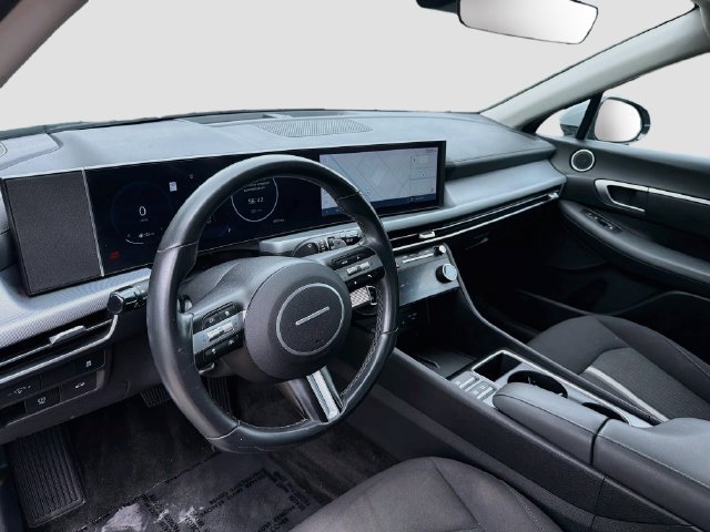 Used 2024 Hyundai Sonata SEL w/ Convenience Package FWD image 9