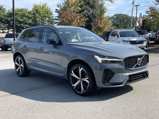 Used 2023 Volvo XC60 B6 Ultimate w/ Protection Package Premier AWD/4WD image 7