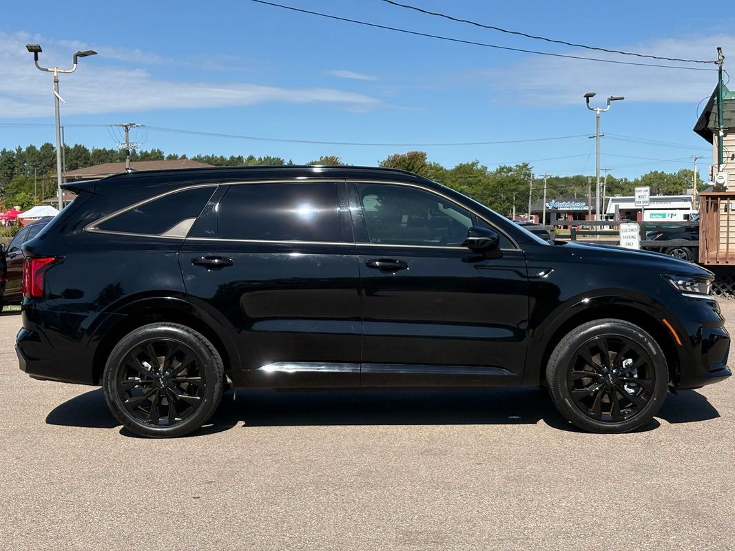Used 2023 Kia Sorento SX AWD/4WD image 9