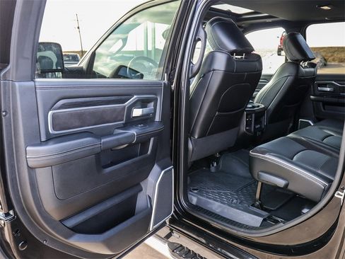 Used 2024 RAM 3500 Laramie w/ Sport Appearance Package image 32