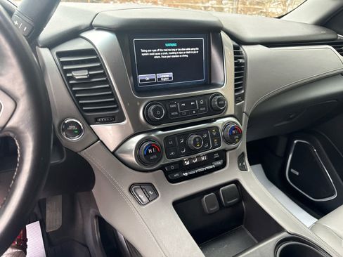 Used 2019 Chevrolet Tahoe LT w/ Luxury Package image 16