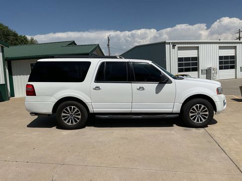 Used 2015 Ford Expedition EL XLT image 2
