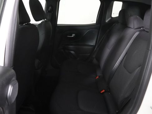 Used 2023 Jeep Renegade Latitude w/ Sun & Fun Group AWD/4WD image 16