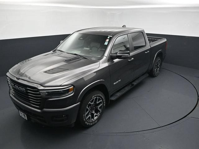Used 2025 RAM 1500 Laramie AWD/4WD image 17