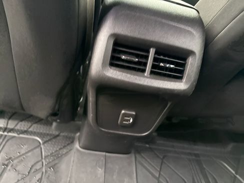 Used 2024 Chevrolet Equinox LT image 27