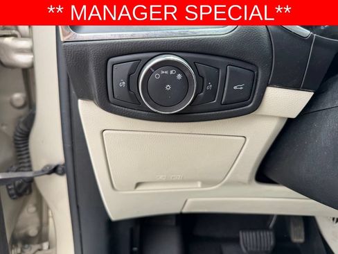 Used 2018 Ford Edge Titanium FWD image 17