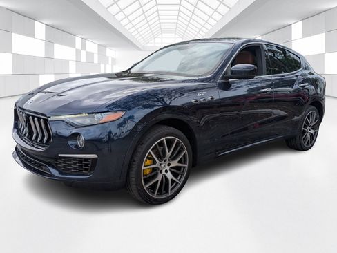 Used 2022 Maserati Levante GT AWD/4WD image 3