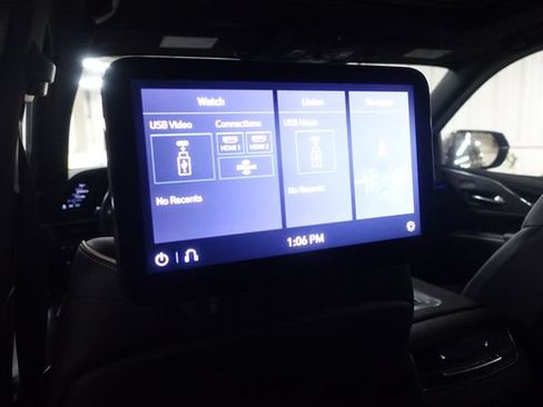 Used 2021 Cadillac Escalade ESV Sport AWD/4WD image 23