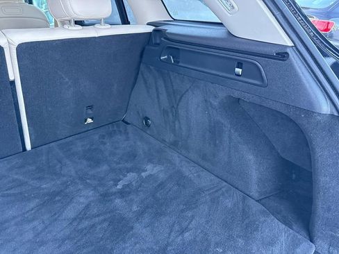 Used 2019 Mercedes-Benz GLC 300 4MATIC image 20