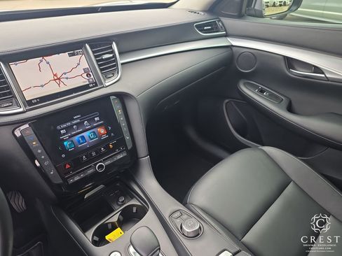 Used 2020 INFINITI QX50 Luxe w/ Navigation Package image 18