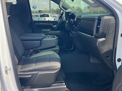 Used 2025 Chevrolet Silverado 2500 LT w/ Convenience Package image 13