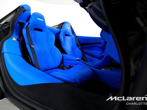 New 2026 McLaren 750S Spider RWD image 20
