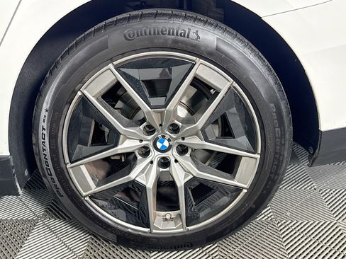 Used 2026 BMW 530i w/ Premium Package RWD image 36