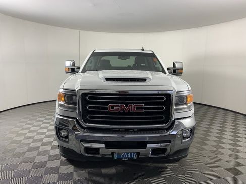 Used 2019 GMC Sierra 2500 SLT w/ Duramax Plus Package image 4