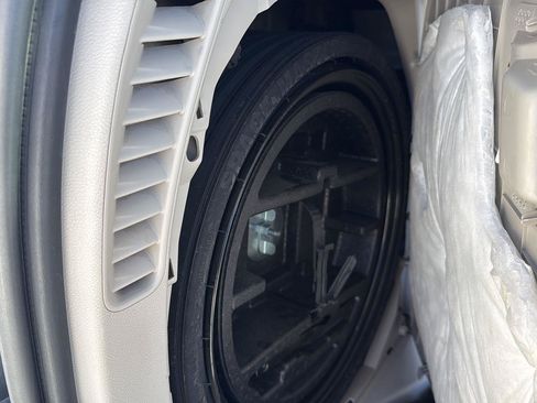 Used 2021 Chrysler Pacifica Touring-L FWD image 20