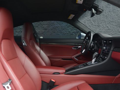 Used 2018 Porsche 911 Carrera GTS RWD image 25