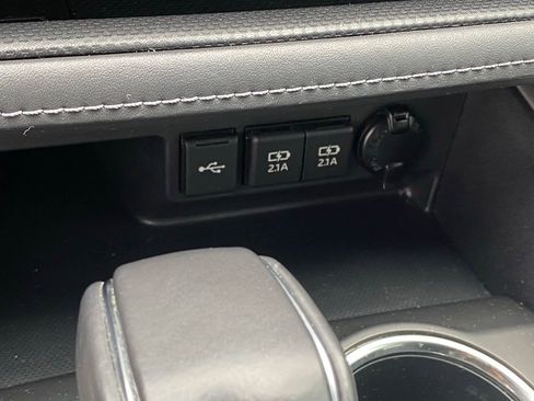 Used 2021 Toyota Highlander XSE FWD image 18