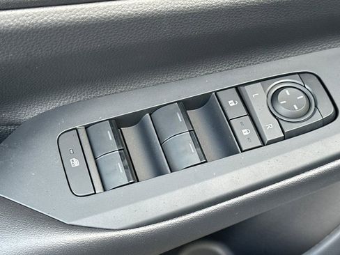 New 2026 Toyota Prius Plug-In Hybrid image 12