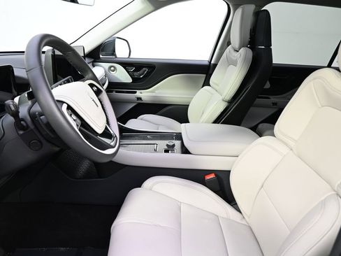 New 2026 Lincoln Aviator Reserve image 13
