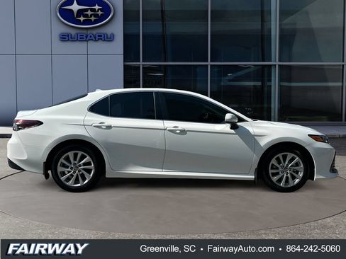 Used 2023 Toyota Camry LE FWD image 9