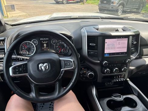 Used 2024 RAM 1500 Big Horn AWD/4WD image 11