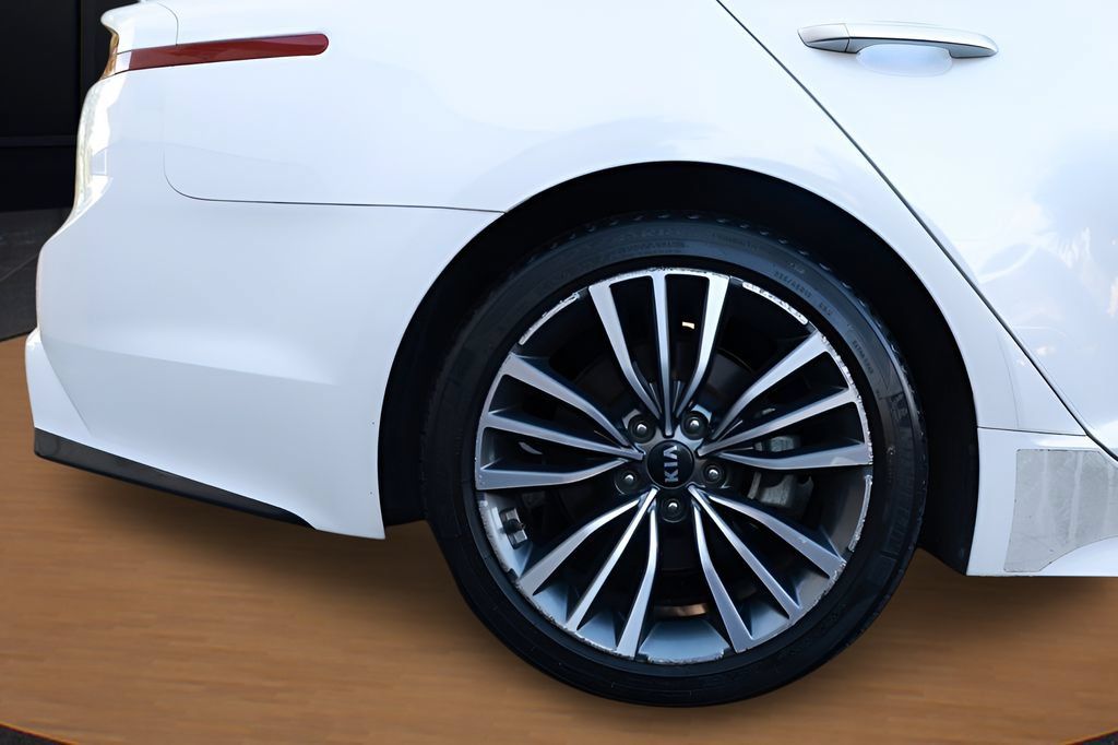 Used 2019 Kia Stinger Premium RWD image 15