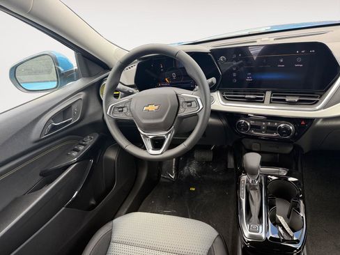 New 2026 Chevrolet Trax LT w/ Driver Confidence Package image 11