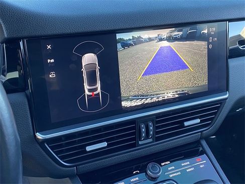 Used 2022 Porsche Cayenne S image 15