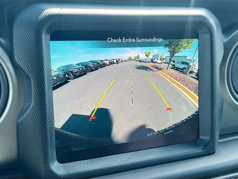 Used 2023 Jeep Wrangler Unlimited w/ Cold Weather Group image 14