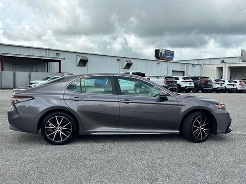 Used 2024 Toyota Camry SE FWD image 5